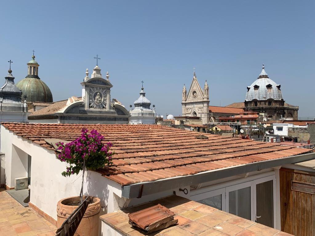 La Casa Nel Cuore Della Citta Appartement Napels Buitenkant foto