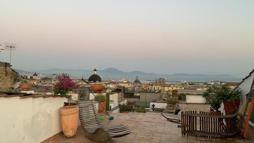 La Casa Nel Cuore Della Citta Appartement Napels Buitenkant foto